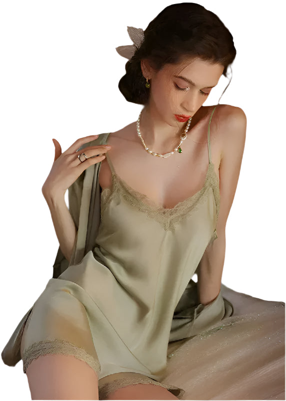Elara | Kleid aus Reiner Satin mit Spitze