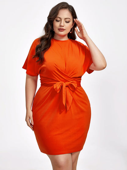 Orange Kleid mit Rundhalsausschnitt & Frontknoten