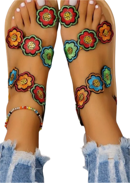 Lucia | Gestickte Eleganz Sandalen