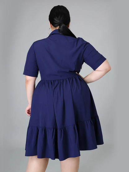 Unifarbene Bluse mit Rüschensaum Kleid