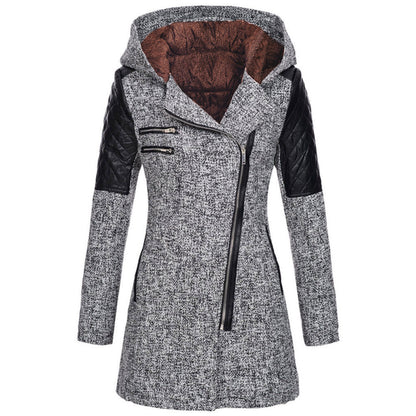 Lisa Jacke mit Kapuzenpulli