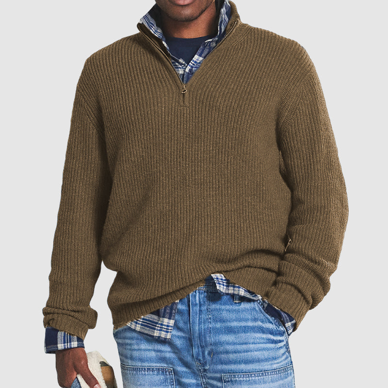 Elegant men's sweater with zipper