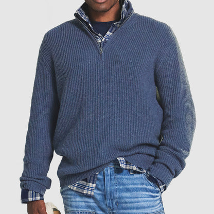 Elegant men's sweater with zipper