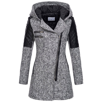 Lisa Jacke mit Kapuzenpulli